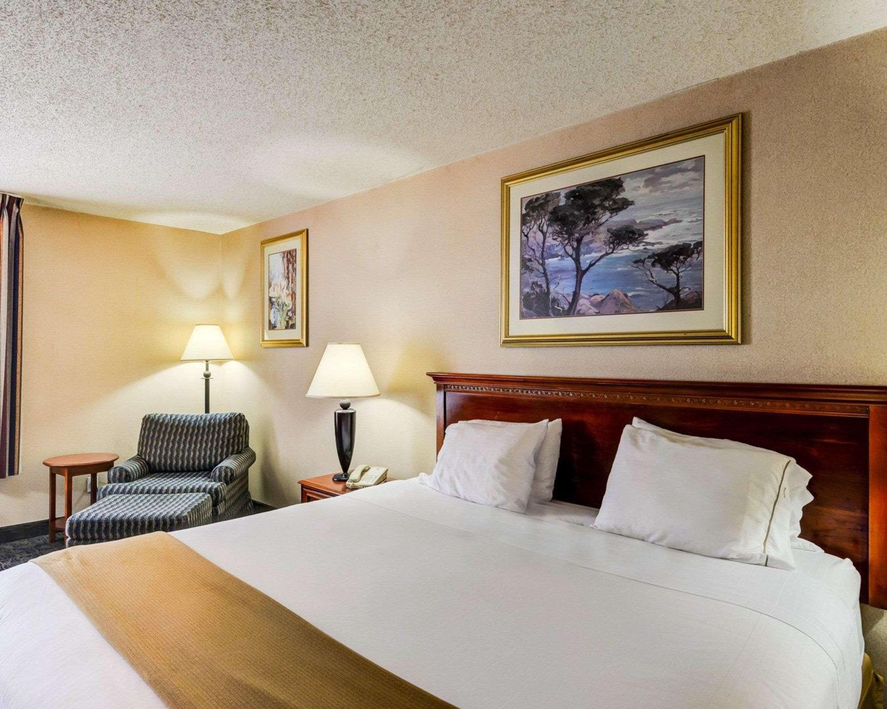 Quality Inn Spring Mills - Martinsburg North Eksteriør bilde