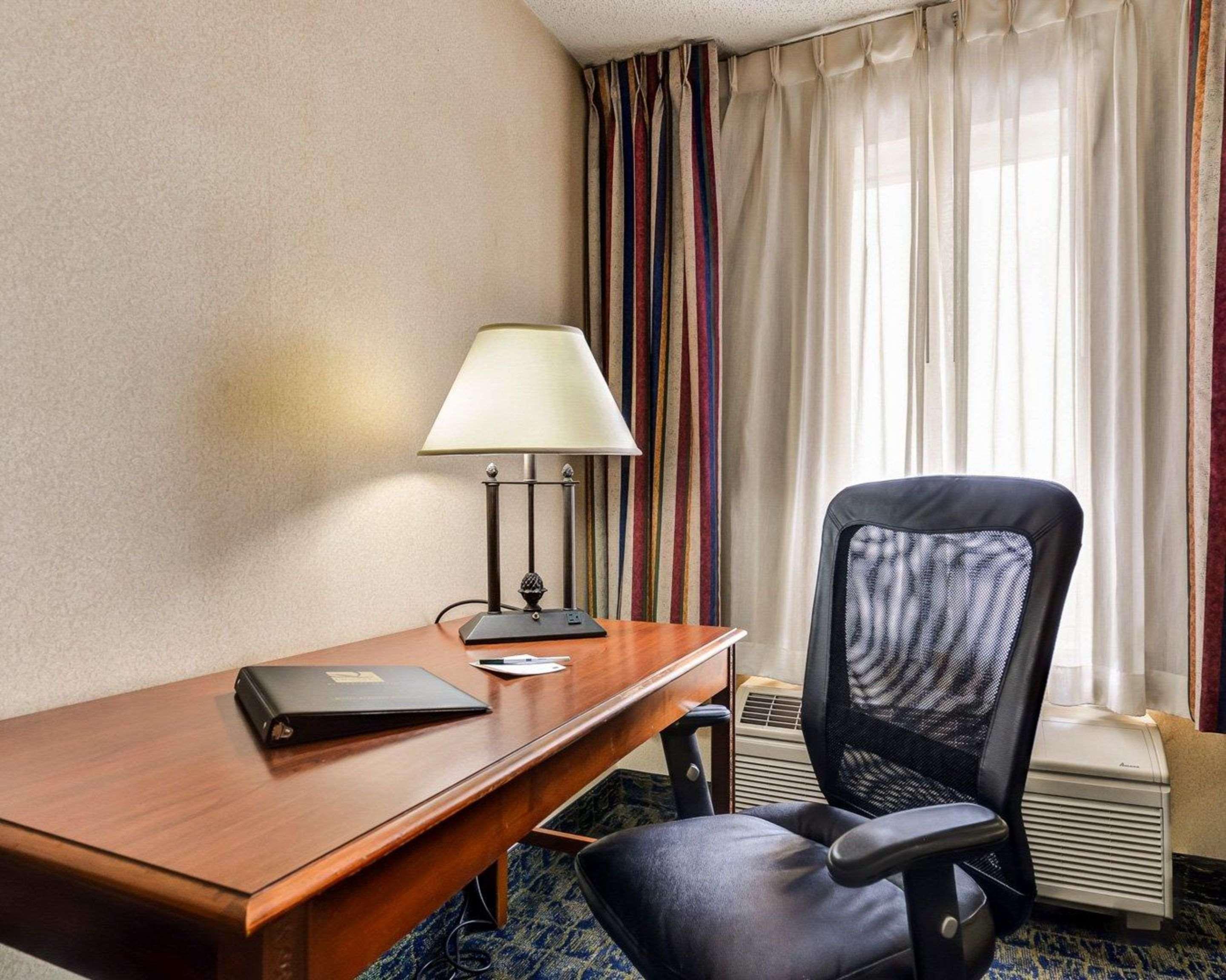 Quality Inn Spring Mills - Martinsburg North Eksteriør bilde