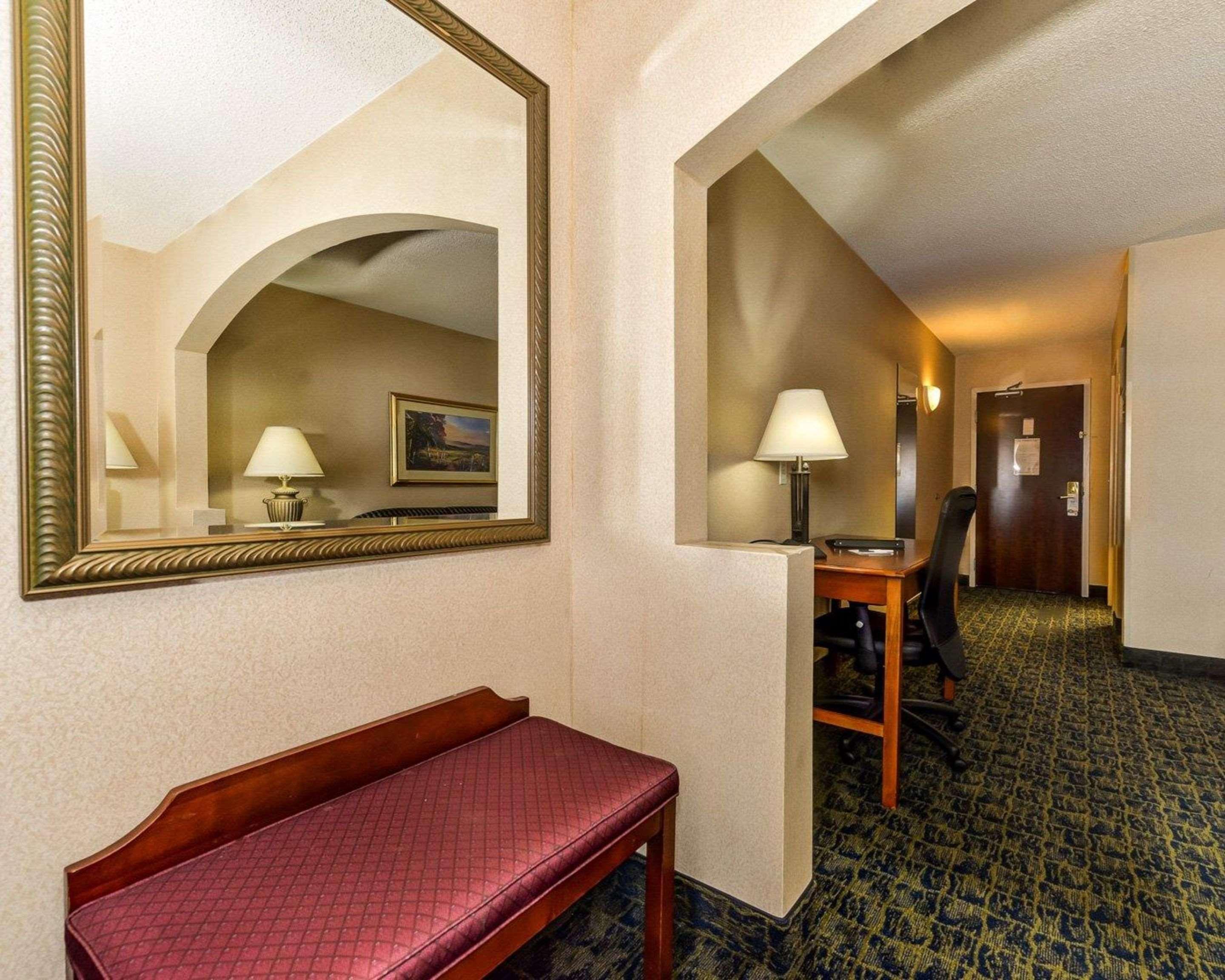 Quality Inn Spring Mills - Martinsburg North Eksteriør bilde