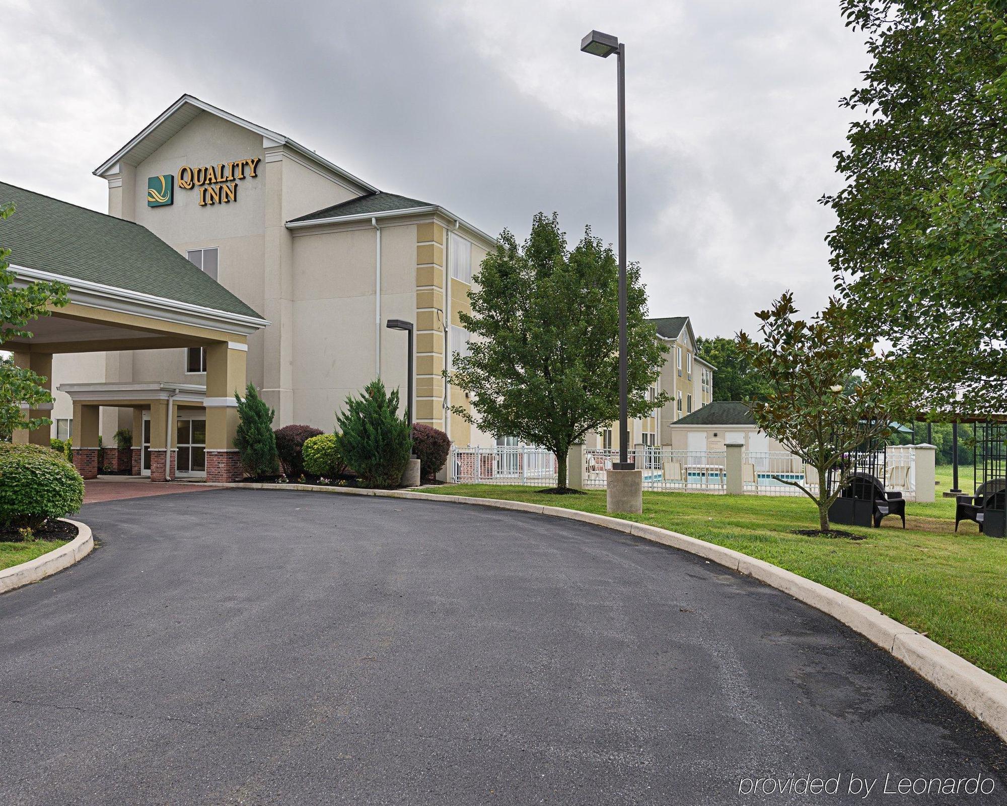 Quality Inn Spring Mills - Martinsburg North Eksteriør bilde